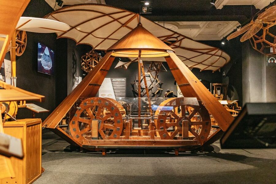 Florence: Leonardo Interactive Museum Entry Ticket - Trying the tank, catapult, and mechanical devices