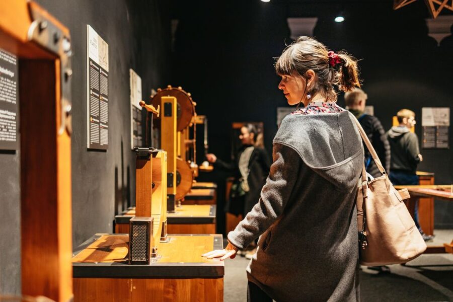 Florence: Leonardo Interactive Museum Entry Ticket - Building bridges, domes, and polyhedrons