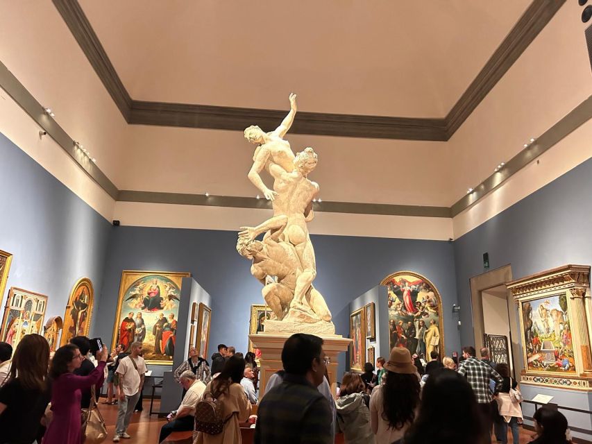 Florence: Michelangelo's David Entrance Ticket and Audio App - Medici instruments, including three Stradivarius pieces