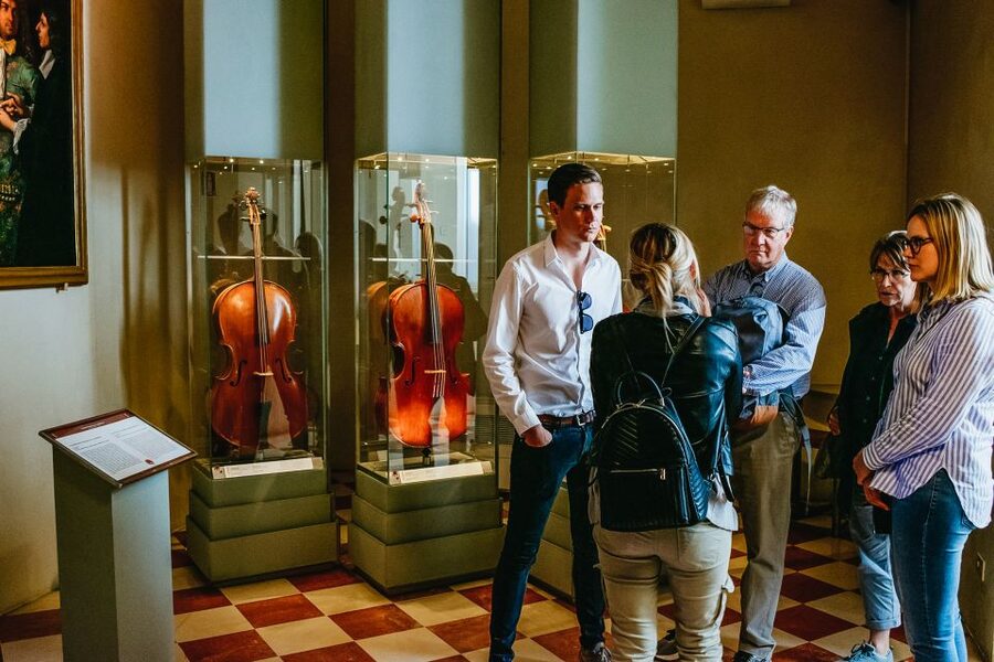 Florence: Michelangelo's David Skip-the-Line Entry Ticket - Choosing the audio guide option