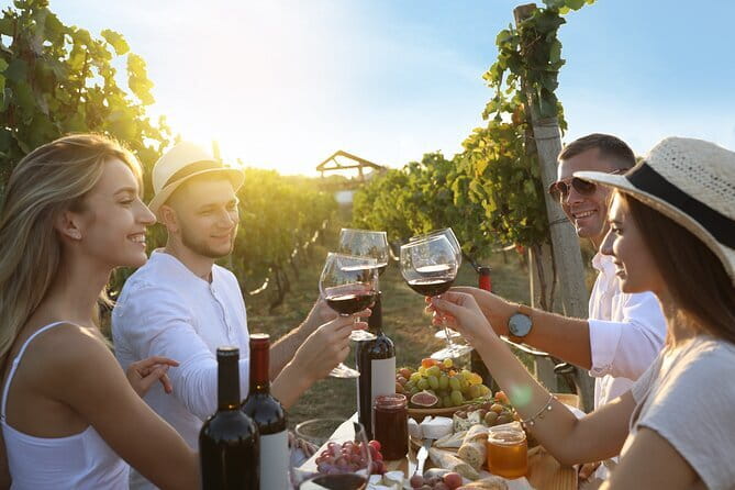 Florence: Pasta Cooking Class with Unlimited Wine - Dietary needs and practical access