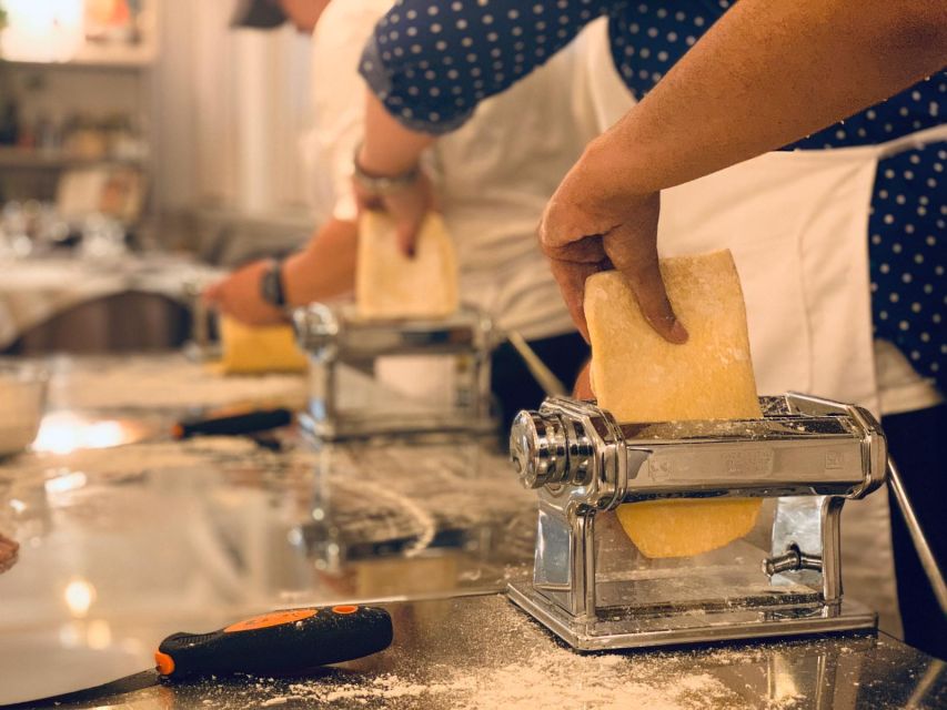 Florence: Pasta & Tiramisu Cooking Class with Unlimited Wine - What this Florence cooking class really offers