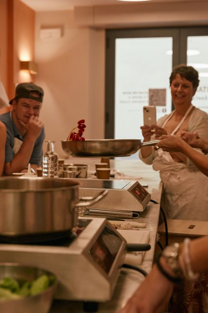 Florence: Premium Cooking Class for Pasta and Gelato - Why families tend to enjoy this class