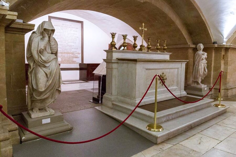 Florence: Reserved Entrance Ticket to the Medici Chapel - The Chapel of the Princes and its grand dome
