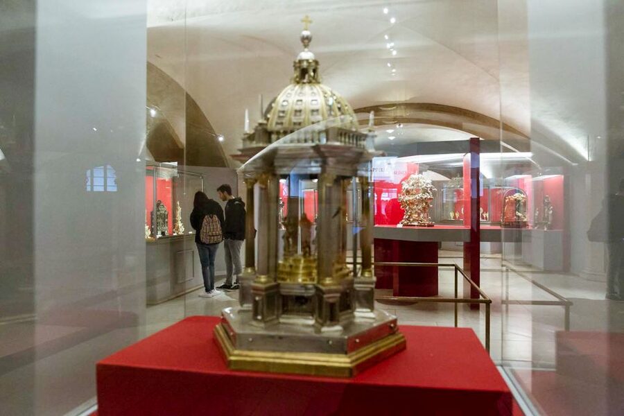 Florence: Reserved Entrance Ticket to the Medici Chapel - What the audio app adds