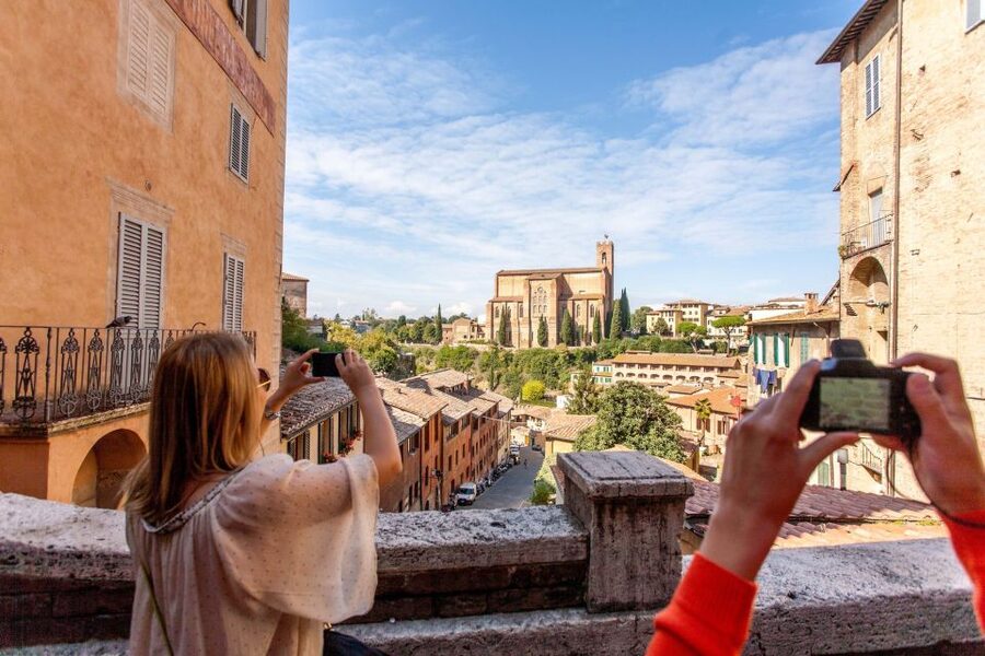 Florence: Siena, San Gimignano & Monteriggioni with Tasting - San Gimignano and its medieval towers