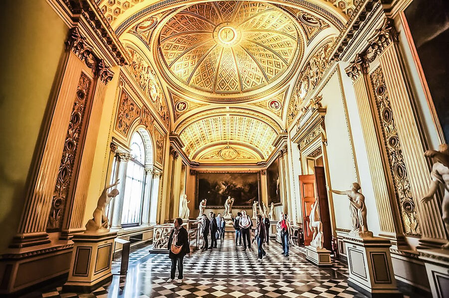 Florence: Skip-The-Line Uffizi Gallery Timed Entry Ticket - Finding Door 3 and getting inside