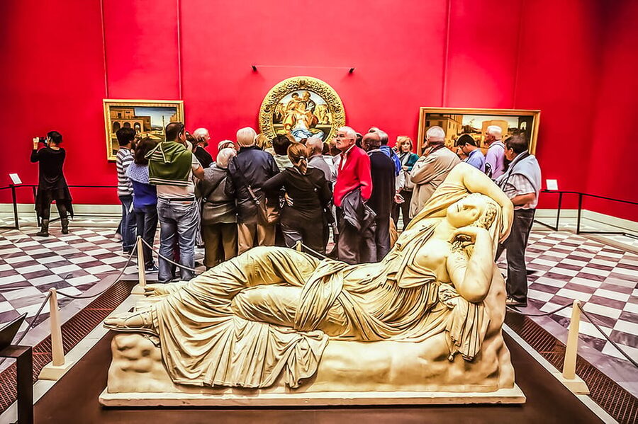 Florence: Skip-The-Line Uffizi Gallery Timed Entry Ticket - Crowds, stairs, and the practical side of the visit