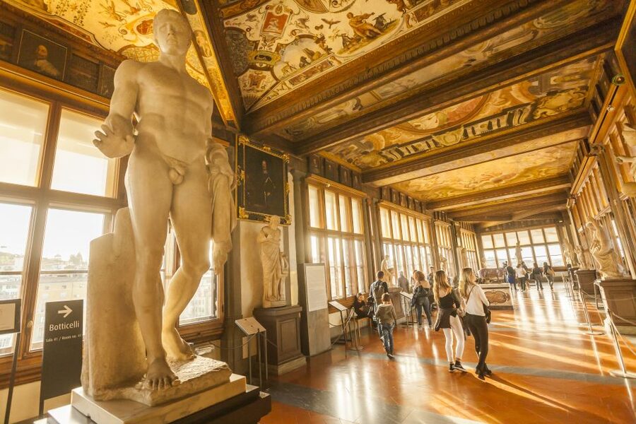 Florence: Uffizi Gallery Tickets with Optional Audio Guide - Crowds, comfort, and museum rules