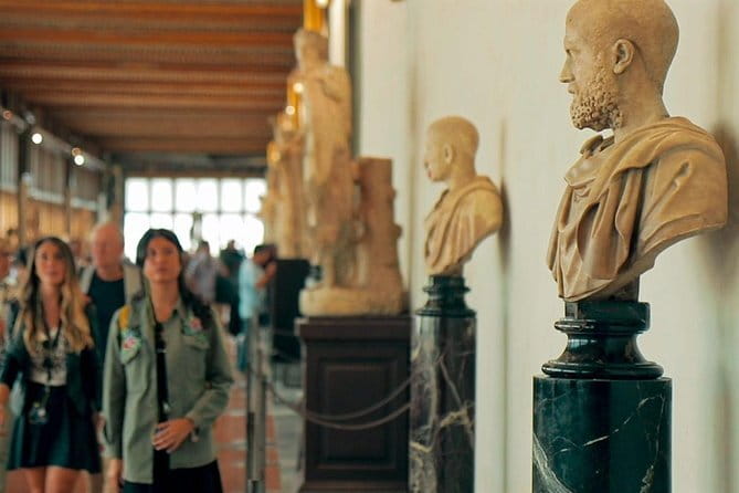 Florence: Uffizi Highlights, In-Depth Masterclass or Private Tour - Walking Through the Renaissance Rooms