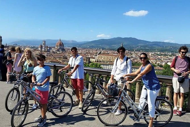 Florence Vintage Bike Tour–guided, small group or private option - Via de’ Tornabuoni and Renaissance bridge views
