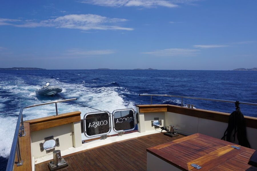 Forio: Ischia Island Boat Tour with Local Lunch and Swimming - Sant’Angelo and Maronti from the sea