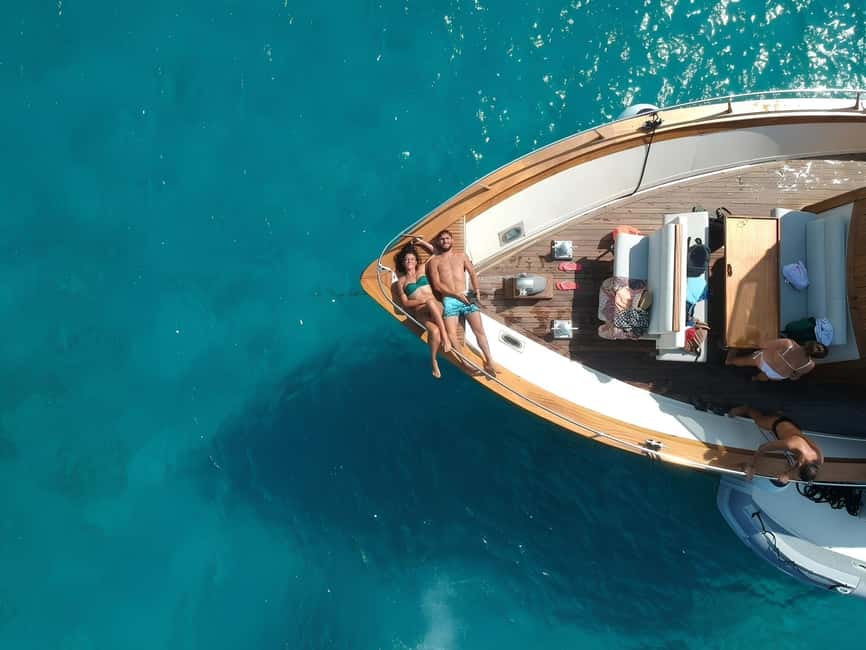 Forio: Ischia Island Boat Tour with Local Lunch and Swimming - Welcome drinks and the first view from Forio