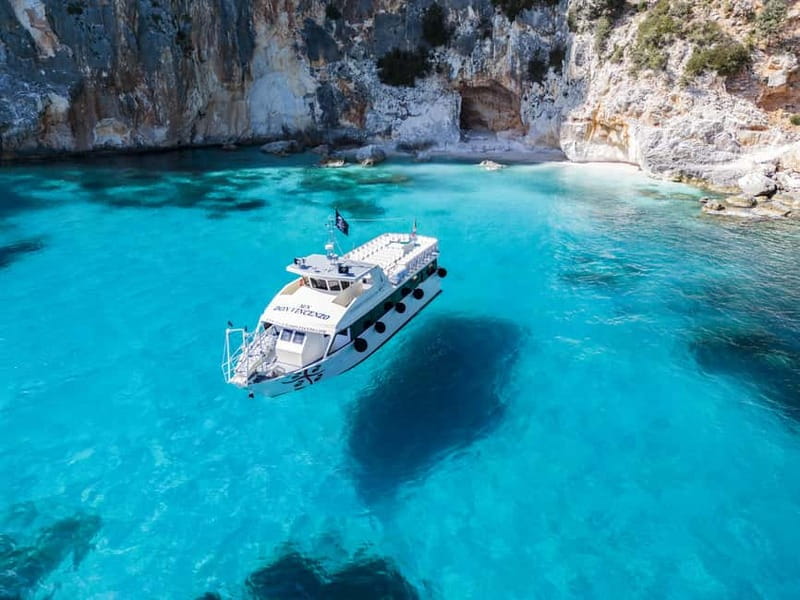 From Cala Gonone: Gulf of Orosei Cruise to Cala Goloritzè - Cala Goloritzè is a photo stop, not a beach landing