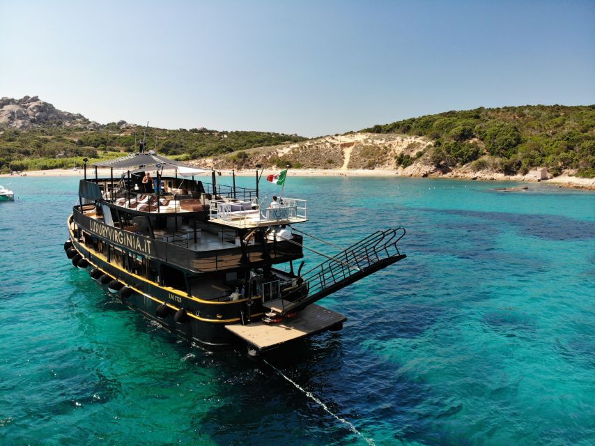 From Cannigione: La Maddalena Archipelago Boat Trip - Food, drinks, and onboard comfort