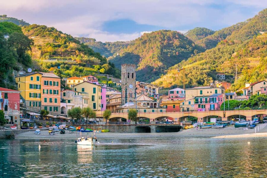 From Florence: Cinque Terre and Pisa Day Trip - Manarola and the first Cinque Terre views