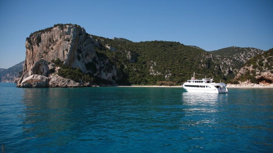 From La Caletta or Orosei: Gulf of Orosei Cruise - Food, drinks, shade, and the practical side of a long day