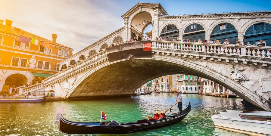 From Lake Garda: Full-Day Guided Group Tour of Venice - From Lake Garda to the Venetian lagoon