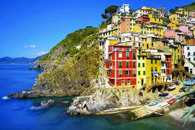 From Milan: Cinque Terre Guided Full-Day Trip With Cruise - From Manarola to Monterosso by train