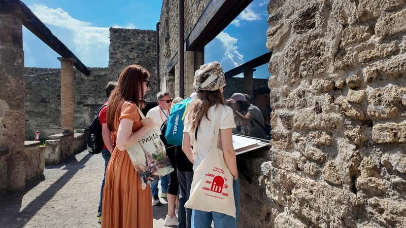 From Naples: Guided tour of Pompeii skip-the-line and round-trip train - Entering Pompeii with skip-the-line access