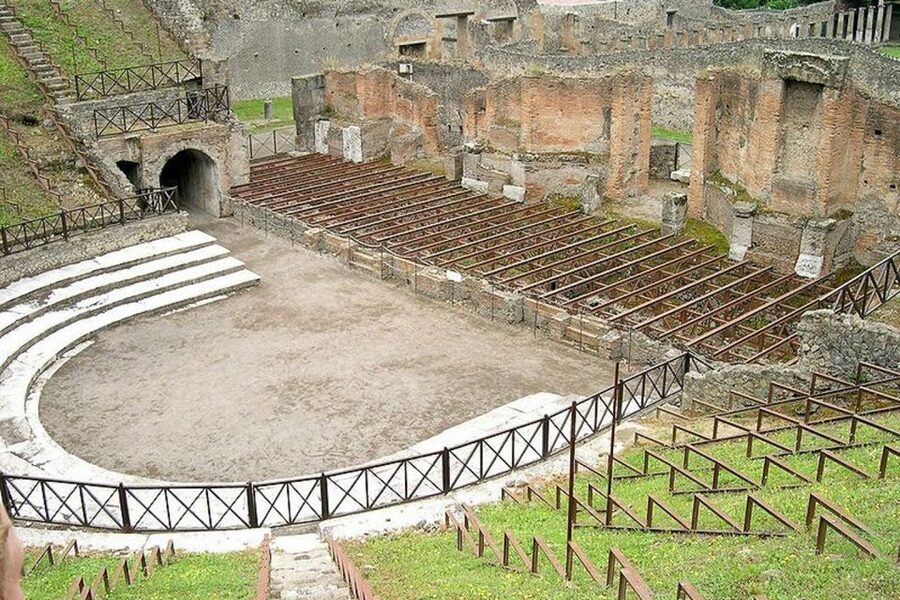 From Naples or Sorrento: Pompei Half-Day Tour - Why Pompeii works best with a guide