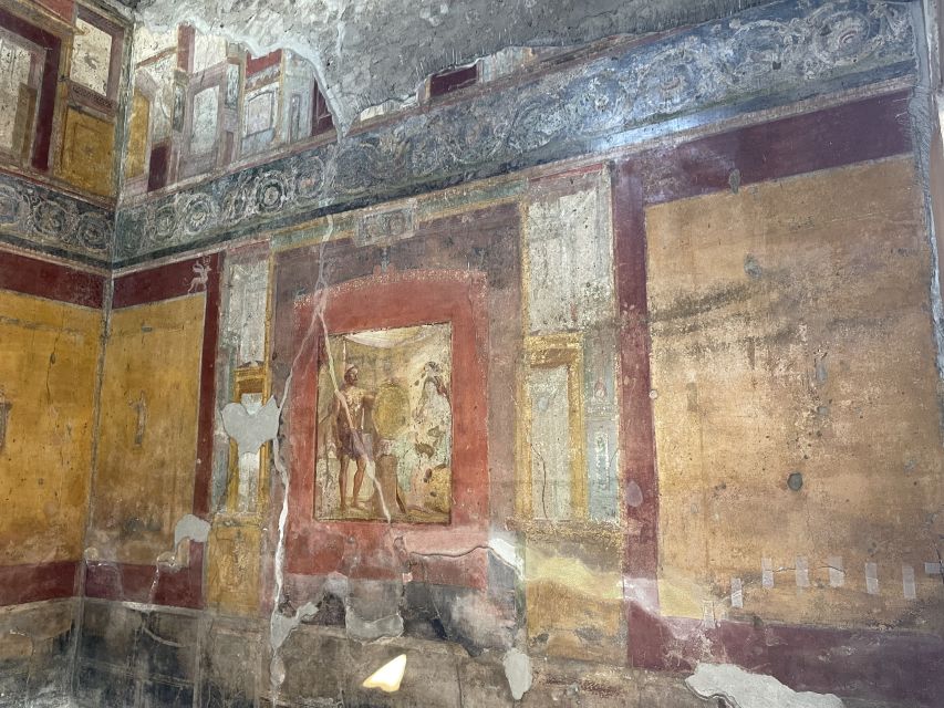 From Naples: Pompeii Guided Tour with Skip-the-Line Tickets - Baths, theater, bakery, and homes
