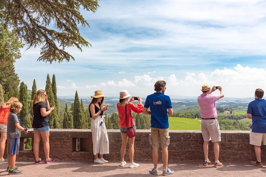 From Rome: Bagnoregio & Orvieto Day Trip with Wines & Lunch - Key points at a glance