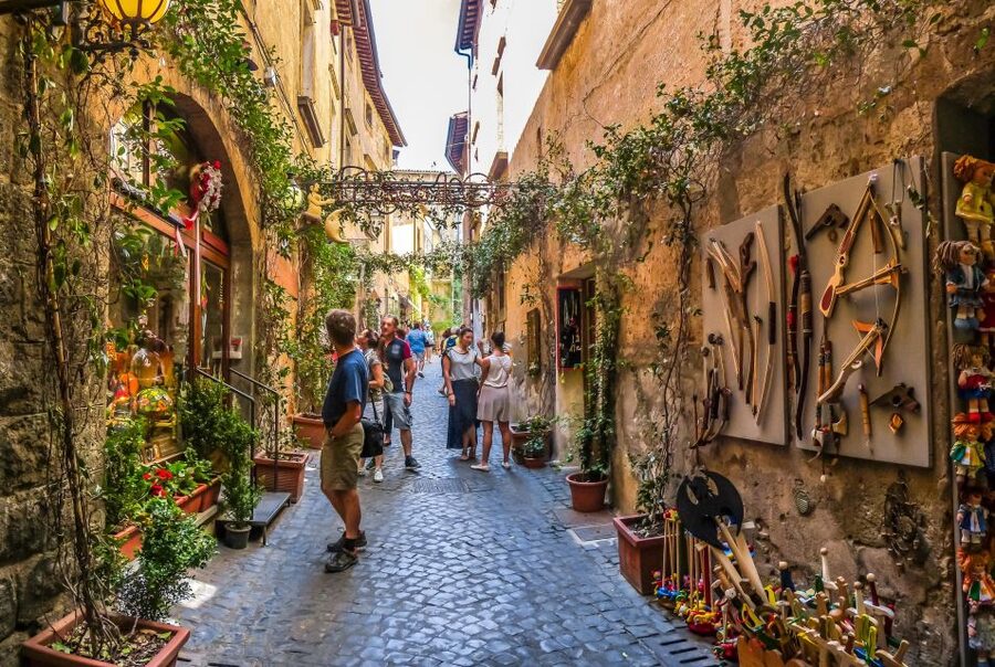 From Rome: Bagnoregio & Orvieto Day Trip with Wines & Lunch - Crossing the bridge to Civita di Bagnoregio