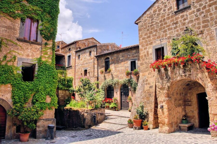 From Rome: Bagnoregio & Orvieto Day Trip with Wines & Lunch - The long ride back to Rome