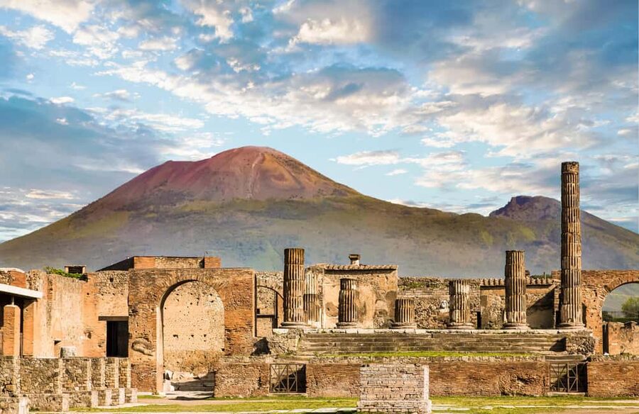 From Rome: Pompeii Day Trip with Optional Vesuvius and Lunch - Two hours inside the Pompeii Archaeological Site