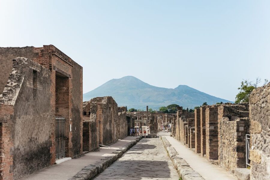 From Rome: Pompeii Day Trip with Optional Vesuvius and Lunch - The Rome departure and the first 90 minutes south
