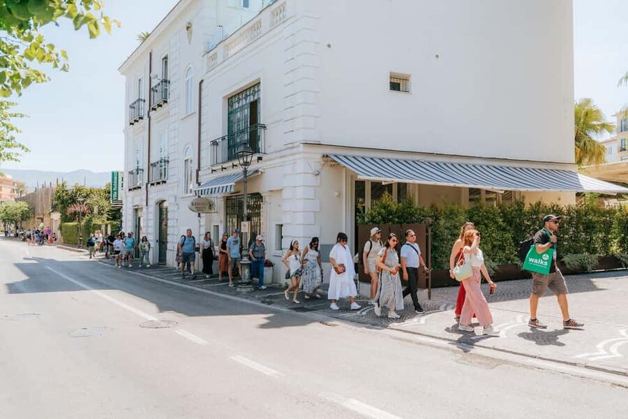From Rome: Pompeii with Expert Guide & Amalfi Coast Day Trip - What this Rome to Pompeii and Amalfi Coast tour really offers