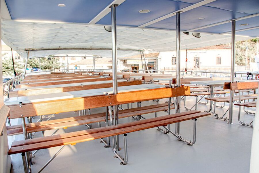 From Santa Teresa Gallura: La Maddalena Full-Day Boat Tour - Comfort, Crowds, and the Feel of the Boat