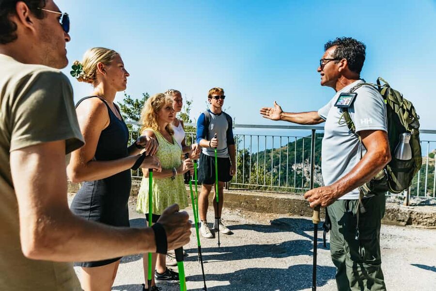 From Sorrento: Path of the Gods Guided Hike with Transfers - Who should book this hike?