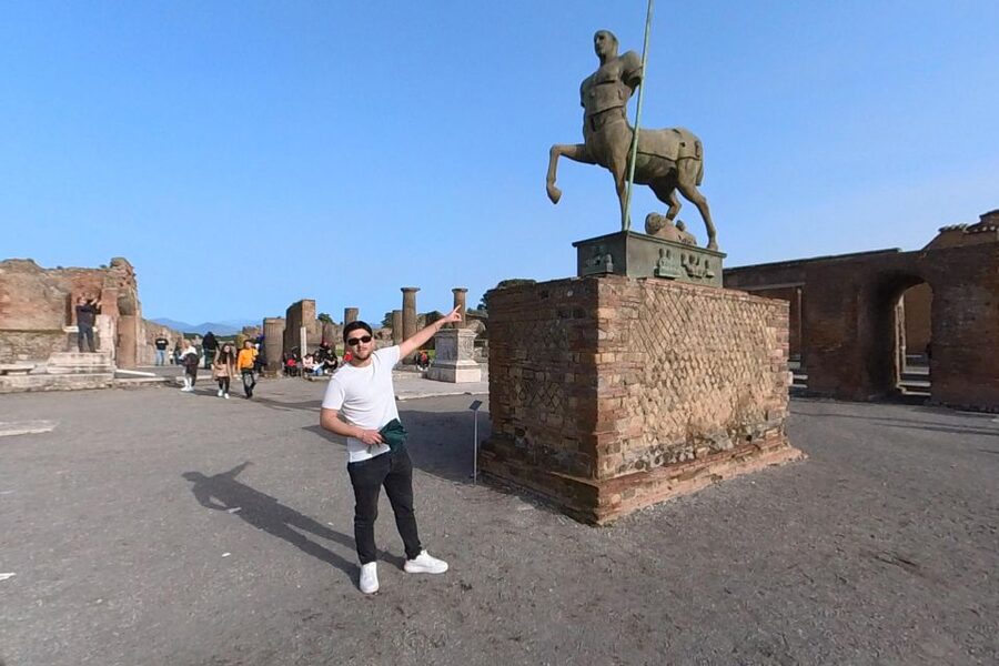 From Sorrento: Pompeii and Vesuvius Guided Tour with Lunch - Pizza on the slopes of the volcano