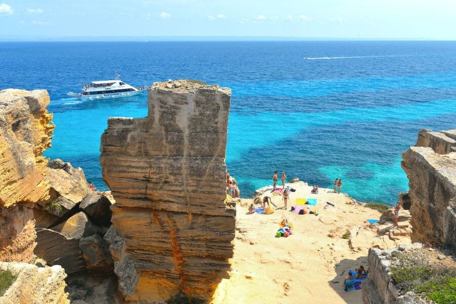 From Trapani: Cruise to Favignana and Levanzo with lunch - Key points at a glance