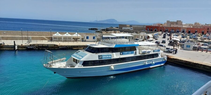 From Trapani: Favignana and Levanzo Mini Cruise with Lunch - Finding the boat at Trapani port