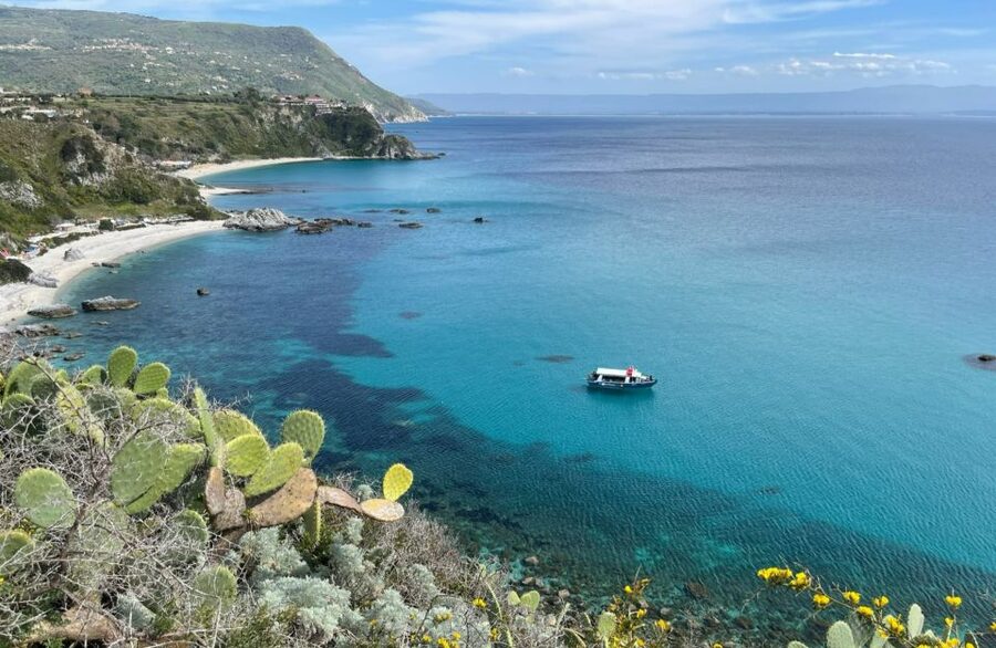 From Tropea: Capo Vaticano boat tour with snorkel & aperitif - Praia di Fuoco and the Cave of Love
