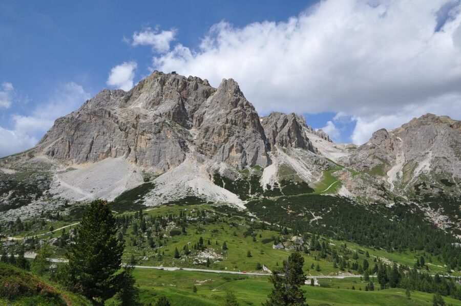 From Venice: Dolomites, Lake Misurina, and Cortina Day Trip - Lake Misurina gives you the day’s breathing room