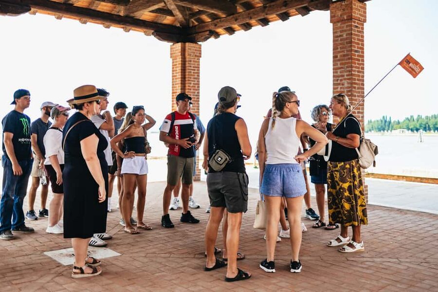 From Venice: Murano & Burano Guided Tour by Private Boat - Key points to know before you book