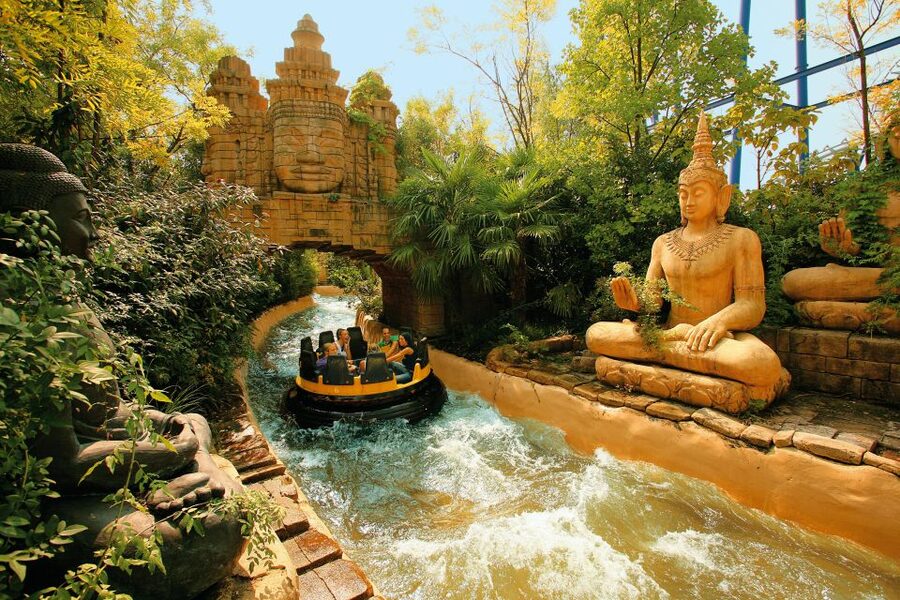 Gardaland Park: Open Date Entry Ticket - Food, shade, and practical comfort