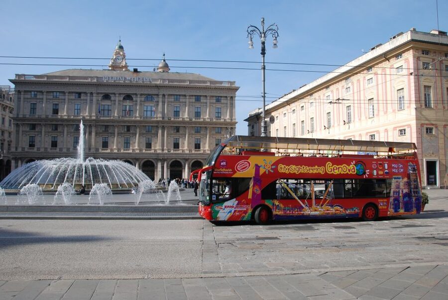 Genoa: Hop-on Hop-off Tour Ticket - Blue Route: Boccadasse and the seafront