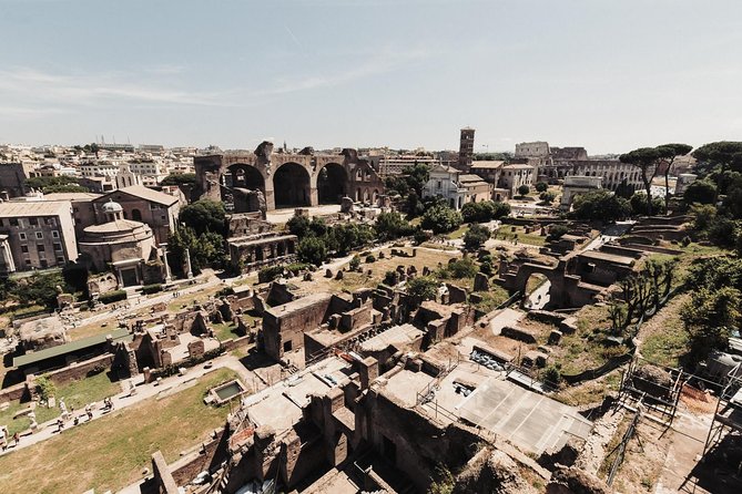 Gladiator’s Gate: Special Access Colosseum Tour with Arena Floor - Guide quality and the value of storytelling