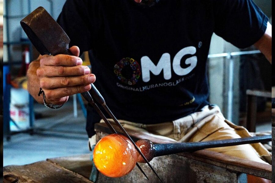 Glass Blowing Show Visit Murano Glass Factory & Showroom OMG - Getting there and planning the stop