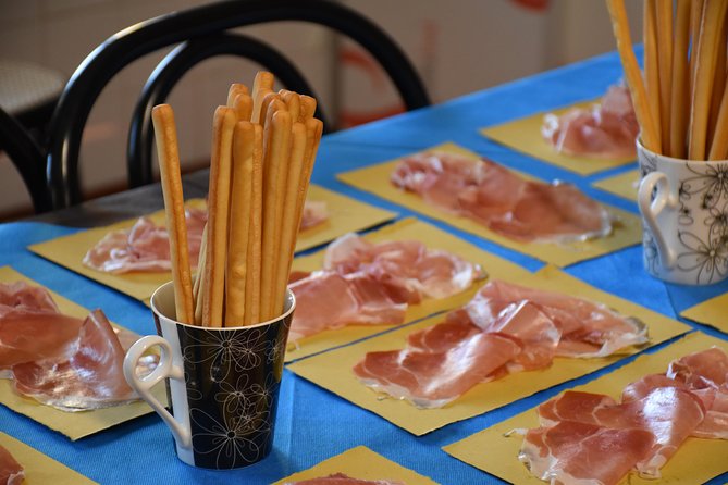 Guided group tour TastyBus: Parmesan Cheese and Parma Ham - Who will enjoy TastyBus most?
