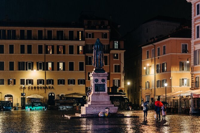 Haunted Rome Ghost Tour - The Original - Trying dowsing rods with a small group