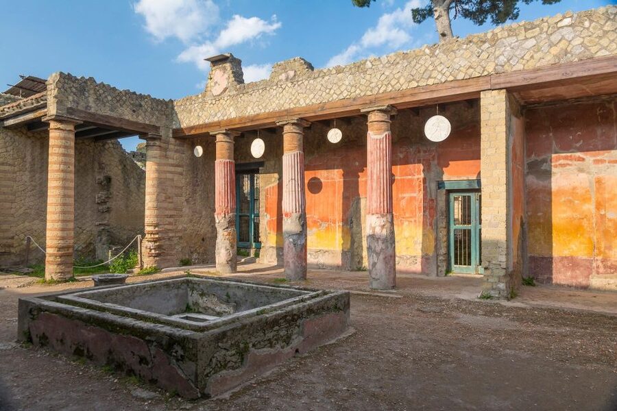Herculaneum: Skip-the-Line Entry Ticket with Audio Guide - Starting with the villas and Roman homes