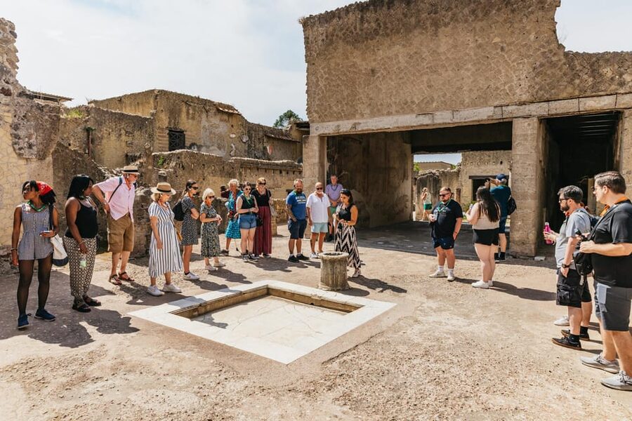 Herculaneum: Skip-the-Line Guided Tour with Archaeologist - House of the Skeletons and the preserved waterfront story