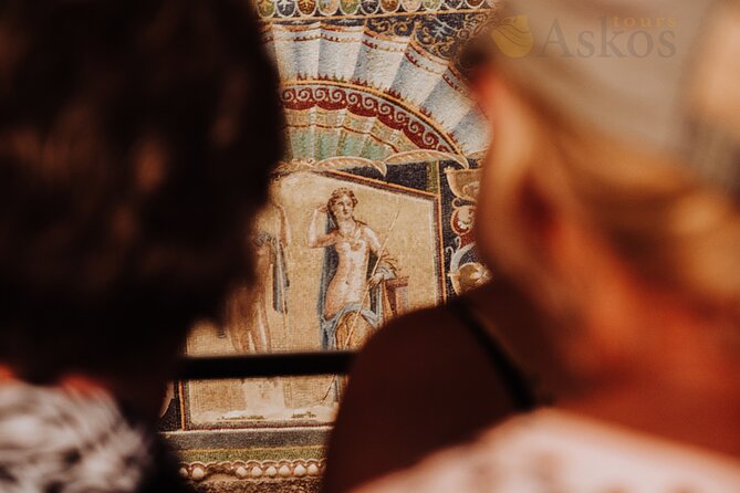 Herculaneum Small Group Tour and Ticket With an Archaeologist - The House of the Skeleton and the Central Baths