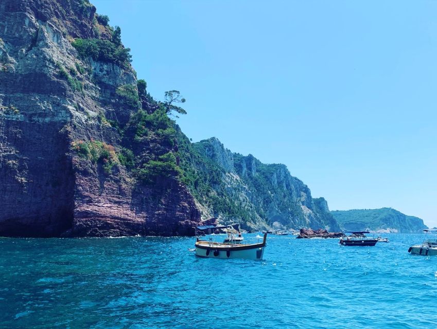 La Spezia: Cinque Terre and Portovenere Full-Day Boat Tour - Monesteroli and the best swimming pauses